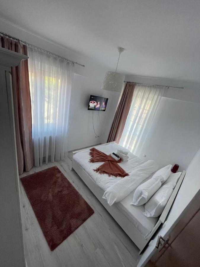 Deny'S Apartament กูรา ฮูมอรูลุย ภายนอก รูปภาพ
