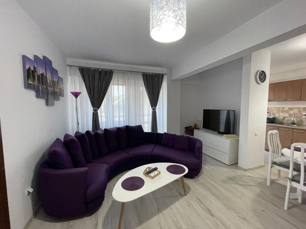 Deny'S Apartament กูรา ฮูมอรูลุย ภายนอก รูปภาพ